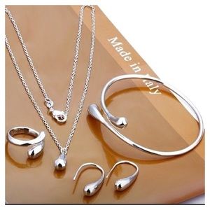 Amazing Silver Jewelry Set (4 pc set)